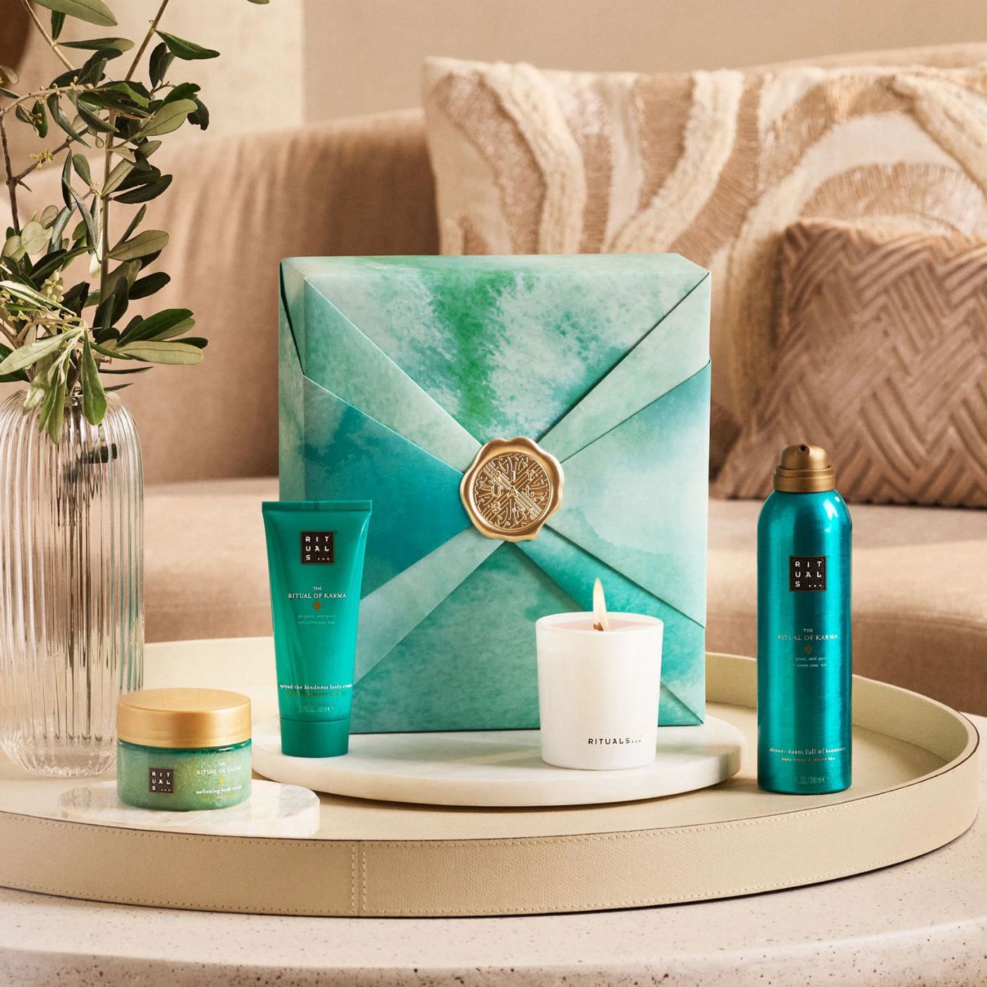 The Ritual of KarmaGift Set M